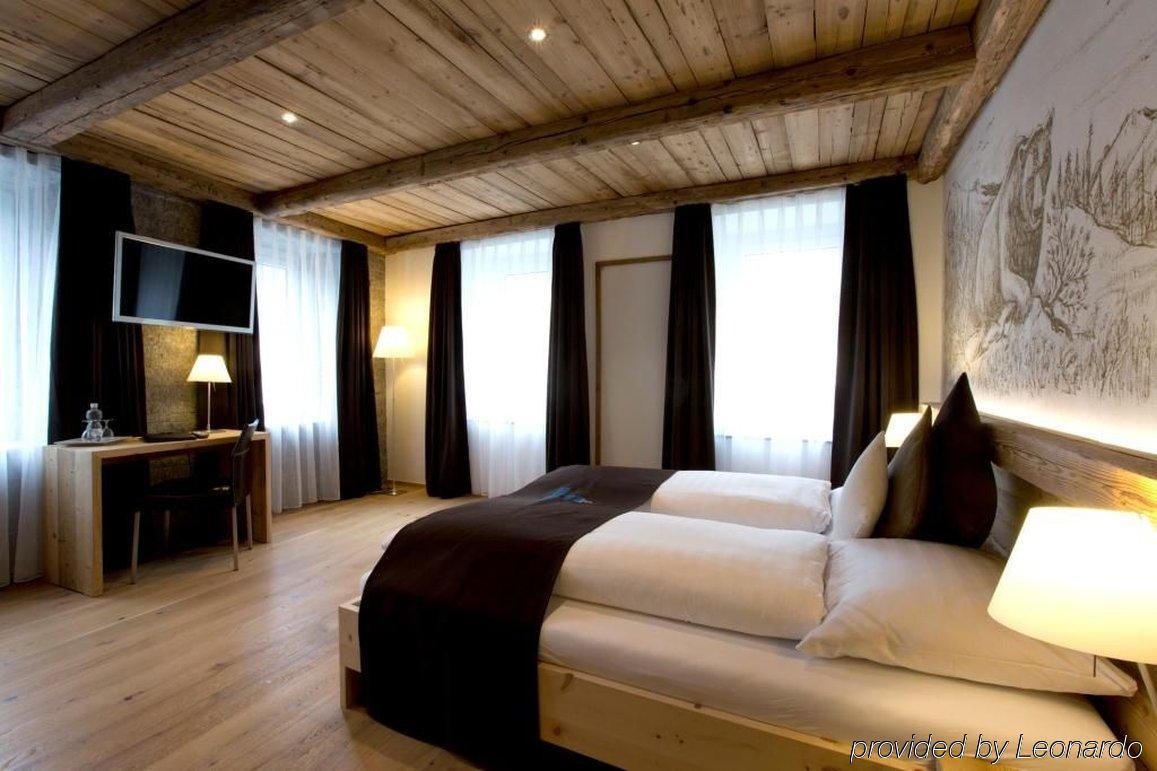 Hotel Crusch Alba Zernez Exterior foto